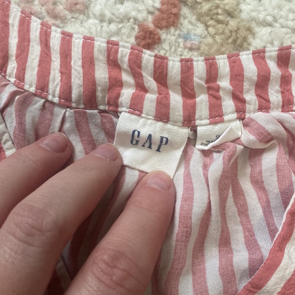 Striped Gap Top - Picture 2 of 3